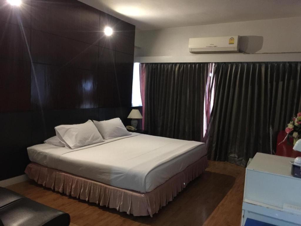 Pailyn Phitsanulok Hotel Luaran gambar