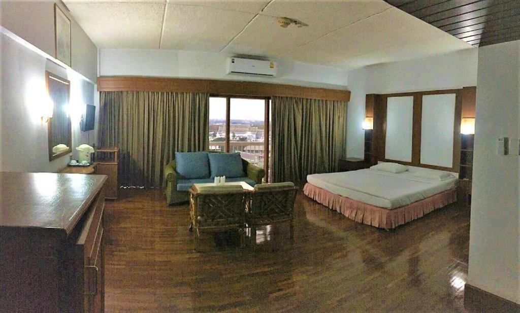 Pailyn Phitsanulok Hotel Luaran gambar